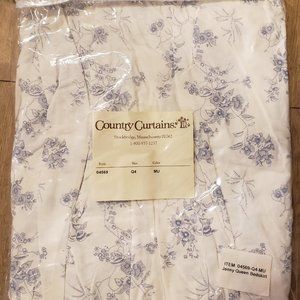 COUNTRY CURTAINS BEDSKIRT - QUEEN - BRAND NEW - JENNY - 04569-Q4-MU